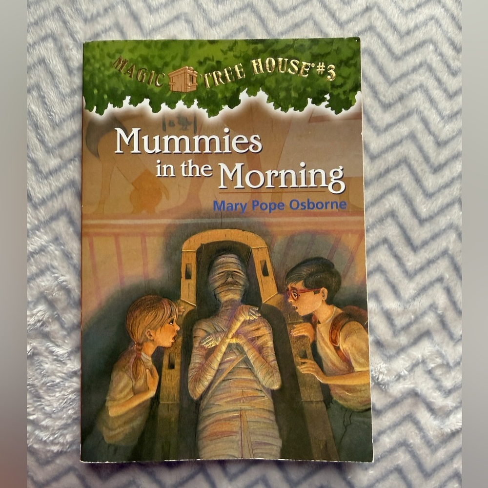 Magic Tree House Mummies and Pyramids Book